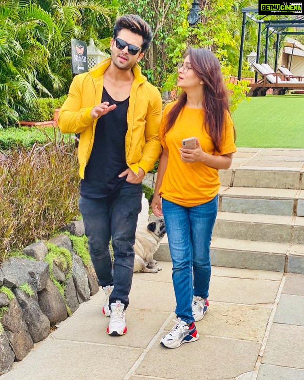 Dipika Kakar Instagram - When i have you by my side my world is brighter coz u are my Sunshine! P.S: I Love You @shoaib2087 #happyme #blessed