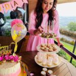 Dipika Kakar Instagram - Thats my girl glowing ❤️.. She’s special ❤️ .... so everything for her had to be very very special ❤️. #birthdaycelebrations