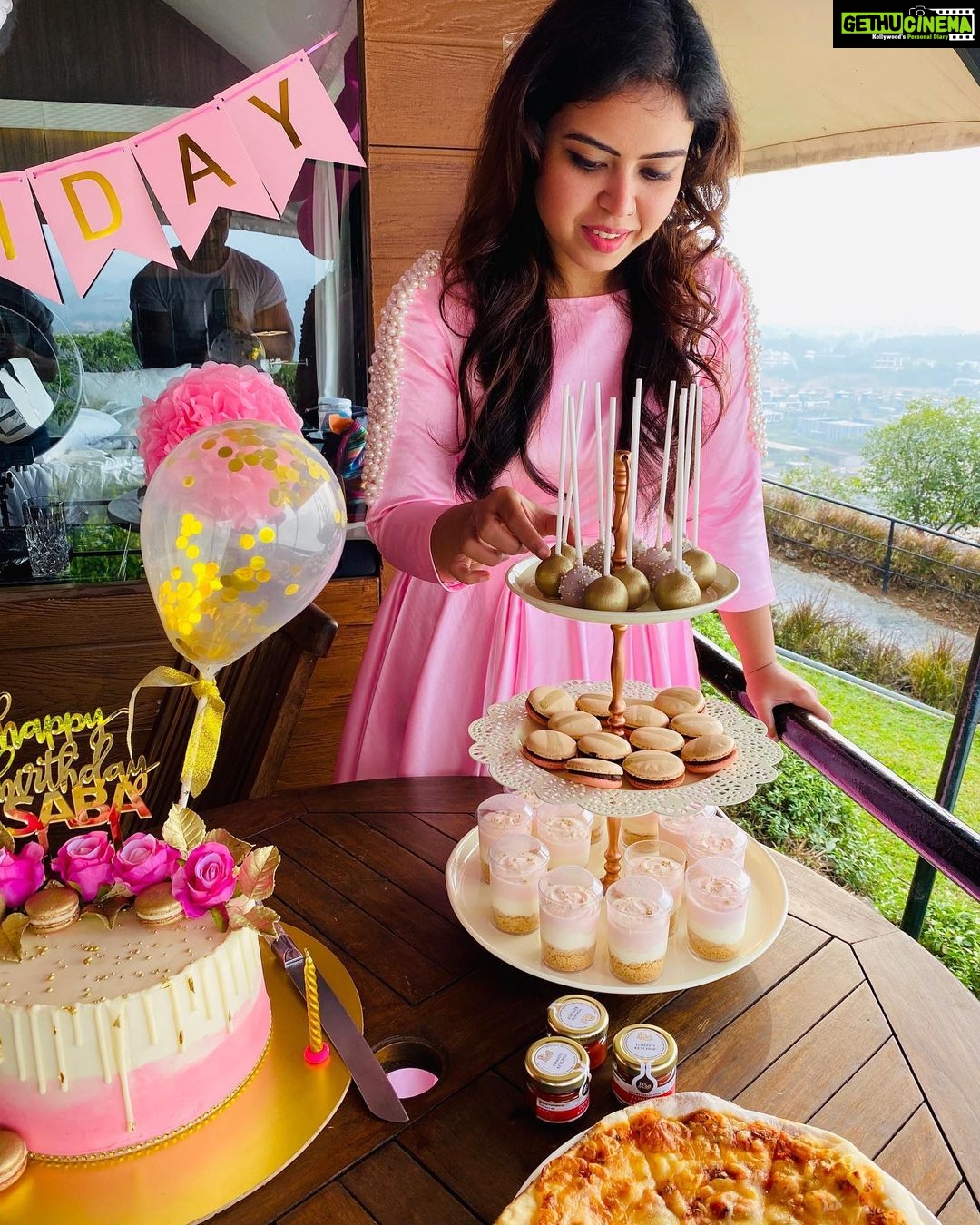 Dipika Kakar Instagram - Thats my girl glowing ❤️.. She’s special ❤️ .... so everything for her had to be very very special ❤️. #birthdaycelebrations