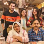 Dipika Kakar Instagram - where there is only love ❤️⚫️ @shoaib2087 @saba_ka_jahaan #blessed #alhamdulillah
