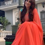 Dipika Kakar Instagram - In the middle of a rush rush day at shoot!!! @helo_indiaofficial