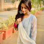 Dipika Kakar Instagram – you have to tell yourself YOU ARE FEELING BETTER….. and you actually will!!! 😊😊😊 wearing earings from my Favourite @jhaanjhariya 
kyunki shoaib me kaha isiliye 👇🏻
pic n edit courtesy @shoaib2087 😂😂😂