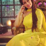 Dipika Kakar Instagram - Glowing in Yellow!!!!! the lovely outfit by @andcouture_thane jewellery by @the_jewel_gallery makeup by @im_mr_ketzsolzofficial_ hair by @shahingilani