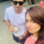 Dipika Kakar Instagram – Hamesha @shoaib2087 selfie humse click karwaate hain taaki khud ki achi aaye!!!!! Hai na @saba_ka_jahaan 🙈🙈🙈🙈