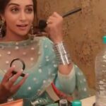 Dipika Kakar Instagram - Hey Guys! As promised I am back to share with you everything you need for a quick makeup look! This is for all of you who want to put in some effort but don’t get the time... Hope you enjoy it :) And guess what? I am going to upload more such exclusive videos only on the Likee App, so make sure you guys follow @likee_official_global and download the Likee App and participate in #LikeeTalentChallenge and showcase your unique talent #HelloLikee#LikeeApp #DipikaOnLikee #LikeIsNowLikee