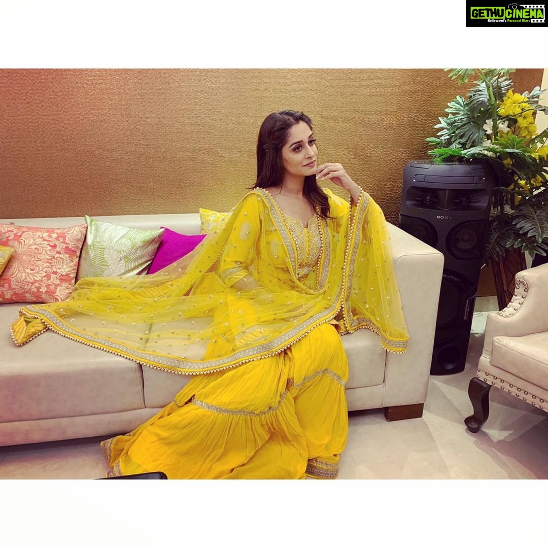 Dipika Kakar Instagram - glowing this eid in this lovely sharara by @kalkifashion #eidmubarak