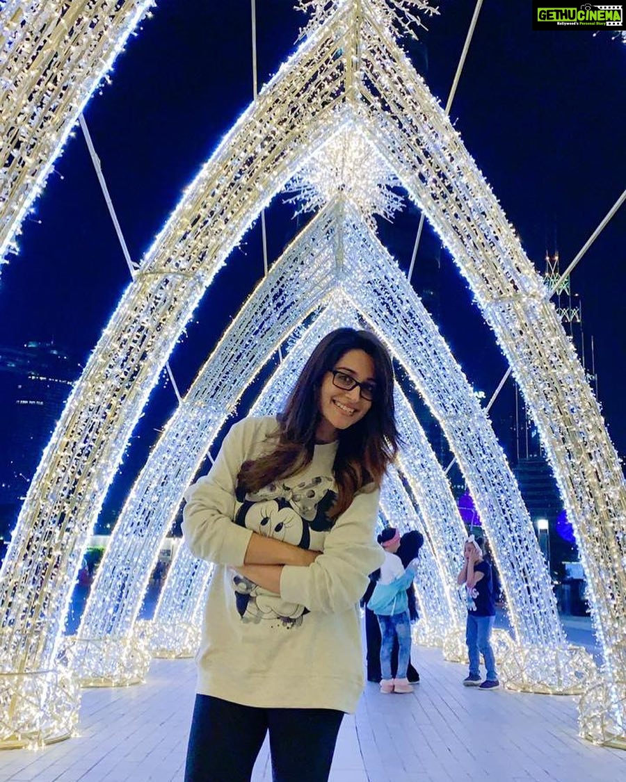 Dipika Kakar Instagram - Capturing the beauty of this place and falling in love with every bit of it!!!! DUBAI Dubai, United Arab Emirates