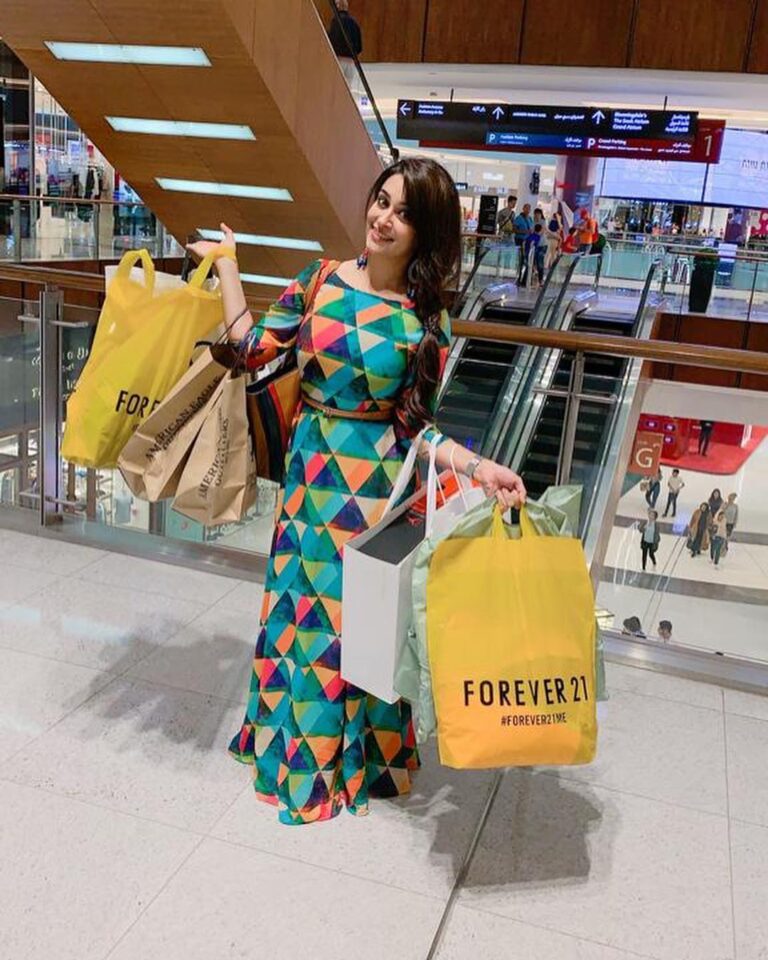 Dipika Kakar Instagram - Shop till you dropppp!!!! Its the 1st day in Dubai!!!! #DubaiMall 👉🏻 See the next pic... to see whats happened to the husband!!! @shoaib2087 🤣🤣🤣🤣 The Dubai Mall - The World's Largest Shopping Mall!