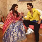 Dipika Kakar Instagram - He drops by at the set and makes my day!!!! ❤️❤️❤️ @shoaib2087