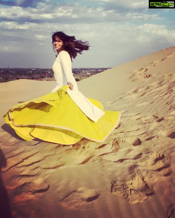 Dipika Kakar Instagram - life is beautiful... if u look at it beautifully ❤️ Sand Dunes Village , Khimsar