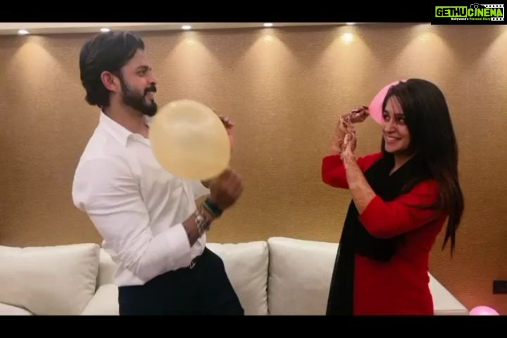 Dipika Kakar Instagram - If not the sword... It was a balloon fight!!!! @sreesanthnair36 and me doing our hamesha waali crazy masti!!