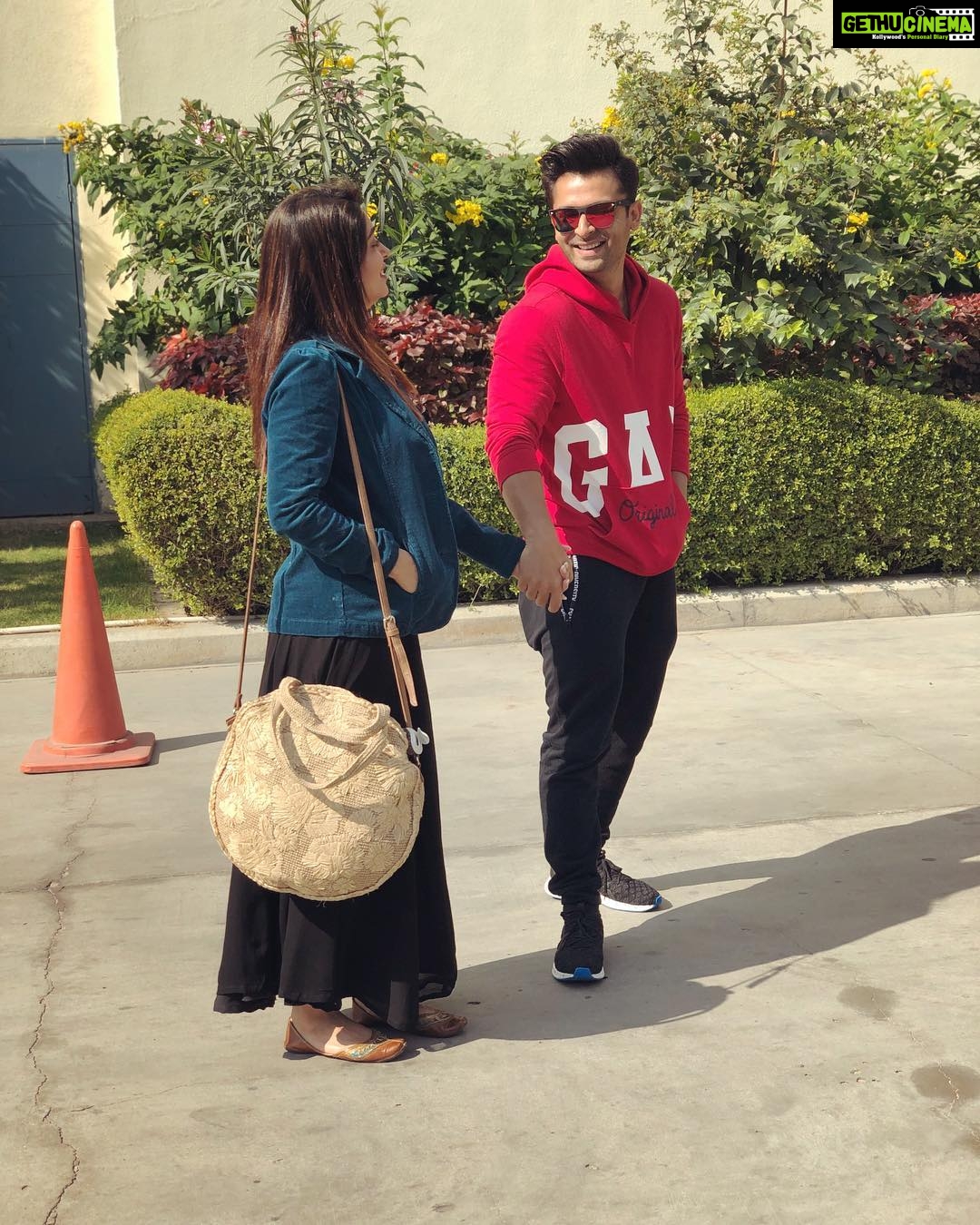 Dipika Kakar Instagram - “PYAR DOSTI HAI” Jab tak wo mere sabse achche dost nahi ban jaate main unse pyar kar hi nahi sakti.. . . . . P.s:~ filmy pati ka Asar 🙈😋