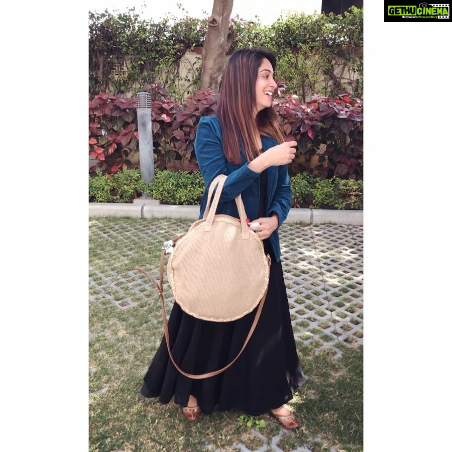 Dipika Kakar Instagram - #caughtcandid ☺️😍