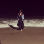 Dipika Kakar Instagram - i heart the beach ❤️🏖💃🏼 #excitementlevelhigh #happyme #beachlover . . . . jacket by :- @thequirkynaari shoes by :- @feet_me_up Goa,Baga Beach