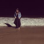 Dipika Kakar Instagram - i heart the beach ❤️🏖💃🏼 #excitementlevelhigh #happyme #beachlover . . . . jacket by :- @thequirkynaari shoes by :- @feet_me_up Goa,Baga Beach
