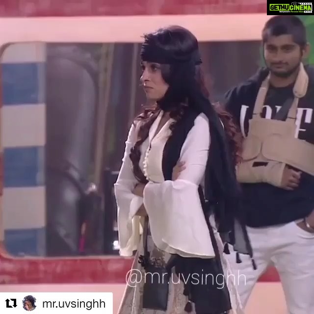 Dipika Kakar Instagram - #part2 #Repost @mr.uvsinghh with @get_repost ・・・ Unseen 😂 #dipikakakar #biggboss12 #dipikakakaribrahim #Sreesanth #Bb12 . . . . #shoaibibrahim #ShoaibLoveDipika #shoaika #wesupportdipikakakaribrahim #wesupportdipikakakar