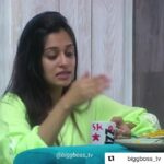 Dipika Kakar Instagram - Such a good adviser she is.. 😊👌🏻 . . . Outfit by :- @aliyafashionhouse Jewellery :- @jhaanjhariya . . #dipikakakaribrahim #bb12 #unseen #voot #colorstv #biggboss
