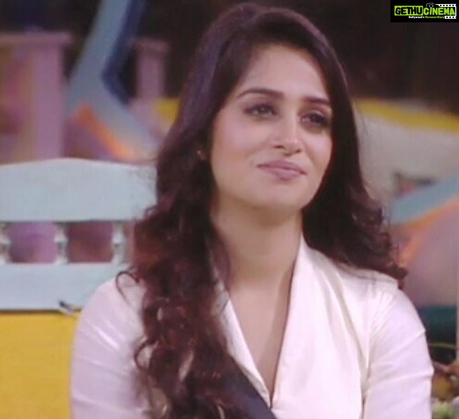 Dipika Kakar Instagram - Those who judge will never understand, And those who understand will never judge.. 😊 #weunderstandyou #wearewithyou 🤗