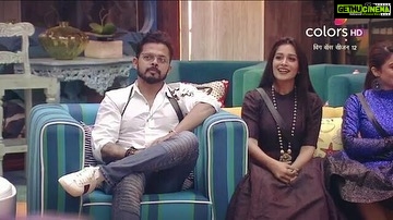 Dipika Kakar Instagram - Some stills from yesterday’s episode.. ☺️ . . Jewellery by :- @aquamarine_jewellery . . . #weekendkavaar #weekendkavaarwithsalman #dipikakakar #dipikakakaribrahim #wesupportdipikakakaribrahim #biggboss12 #bb12 #biggboss #colorstv @colorstv @endemolshineind #teamDipika