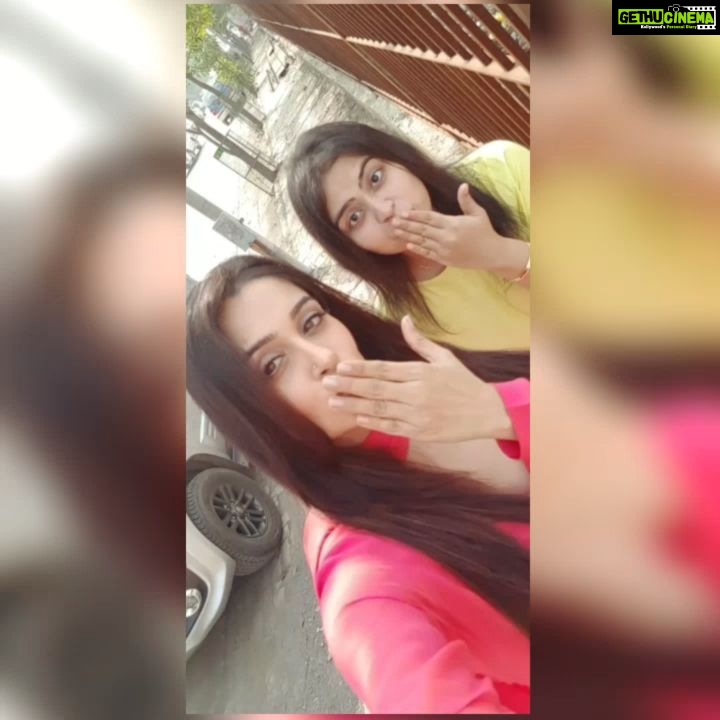 Dipika Kakar Instagram - Await some fresh pictures!!! For all you lovely people 😗😗😗😗 @saba_ka_jahaan