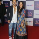 Dipika Kakar Instagram - @shoaib2087 & me from last nights #viacom18turns10 celebration!!!! And guess what guys Im wearing @sitaraselegance 😍😍😍 ... Thanks for the lovely capture @viralbhayani