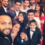 Dipika Kakar Instagram - To new beginnings with this entertaining gang of goofballs! Broad smiles and loads of laughter coming to your screens, every weekend, 10 PM, 18th Nov onwards only on @colorstv ! #EntertainmentKiRaat