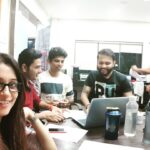 Dipika Kakar Instagram - This is what i do wen they are busy working on the script!!! Amazing team with the most amazing captain @nikuld