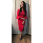 Dipika Kakar Instagram - Watch me #RagingInRed tonight, talking about my newest show #EntertainmentKiRaat , on #BiggBoss11 ! Tune in to @colorstv at 9 PM! 😀#SuperExcited #EKR