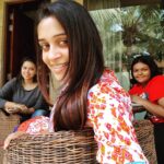 Dipika Kakar Instagram - Having somewhere to go is home, having someone to love is family , having both is a blessing 🙏 #FamilyVacay