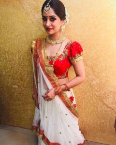 Dipika Kakar Instagram - There’s something about traditional attire that simply makes festivities a whole lot brighter! #HappyFestiveSeason