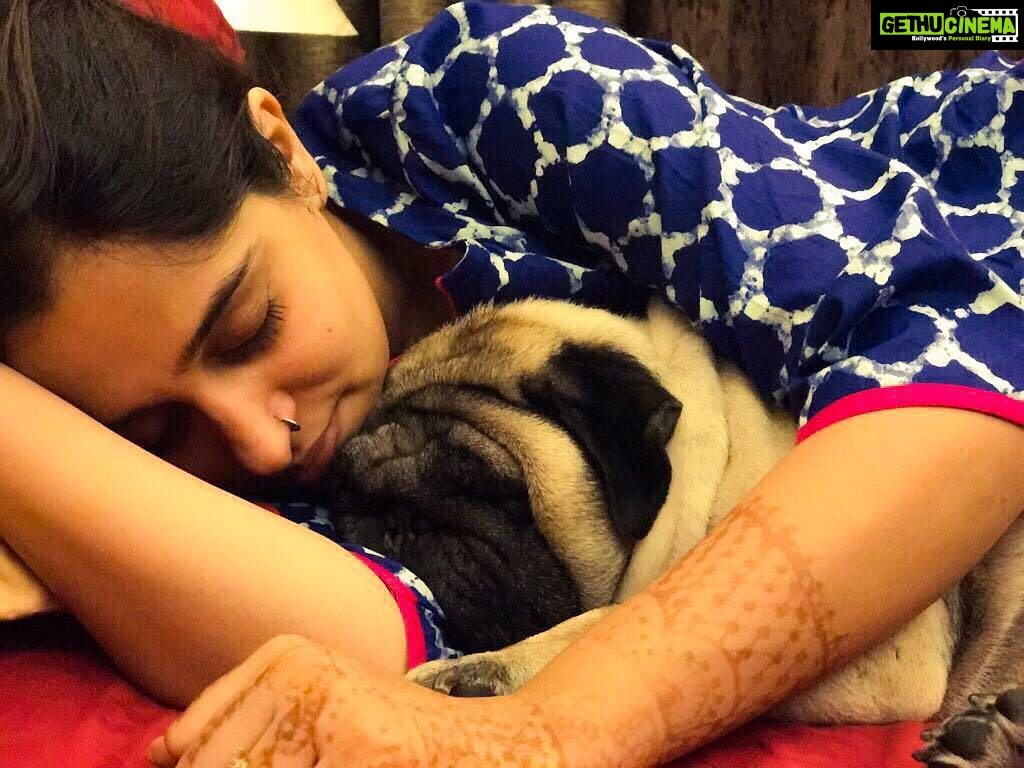 Dipika Kakar Instagram - The weather ain’t letting us get out of our ‘comfort’ zone, today. #CrazyTogetherLazyTogether #GoodNight