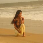 Dipika Kakar Instagram - The sand, the sea, the soft blowing breeze, It's scenic beauty simply puts my heart at ease. #SummerVibes #Peaceful