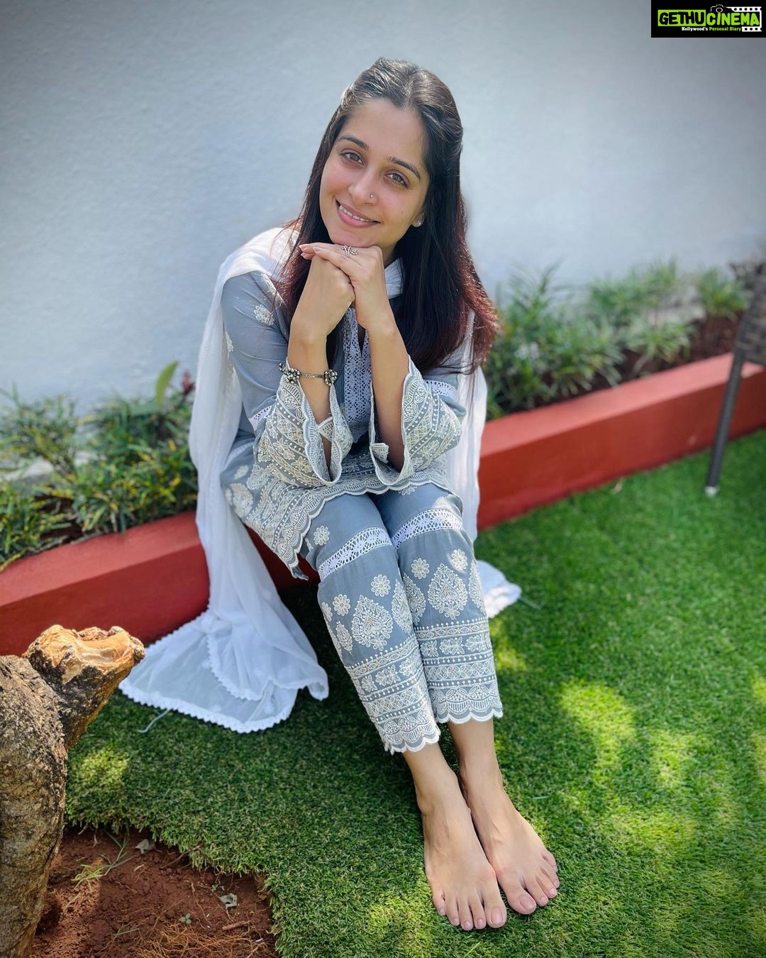 Dipika Kakar Instagram - All you need to search for in life is Peace & Happiness!!! . . . Outfit by Meeeeeeee ❤️