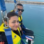 Divyanka Tripathi Instagram - This was a luxuriously seated adventure! Great beginning to whatever was coming next! 😍 Thank you VIV 😘 #DivekTravel #DivyankaTripathiDahiya #VivekDahiya #Travel Abu Dhabi Parasail