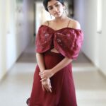 Eesha Rebba Instagram - 💟 Styled by @officialanahita Outfit: @justlikethatbyanju Earrings: @petalsbyswathi Pic: @thescienceofphoto Hmu : @venkateshparam