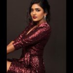 Eesha Rebba Instagram - Thinkin’ of u❤️‍🔥 . . Photography - @shareefnandyala Styling - @nischayniyogi Hair & makeup - @pranathibandi Location - @studiolluxe #eesharebba #happysunday