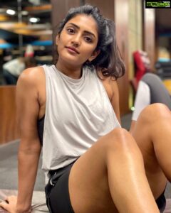 Eesha Rebba Instagram - ‘Workout and pose’ is what we believe in 🙈🐷🤓
📸: @shivani_rajashekar1 💓