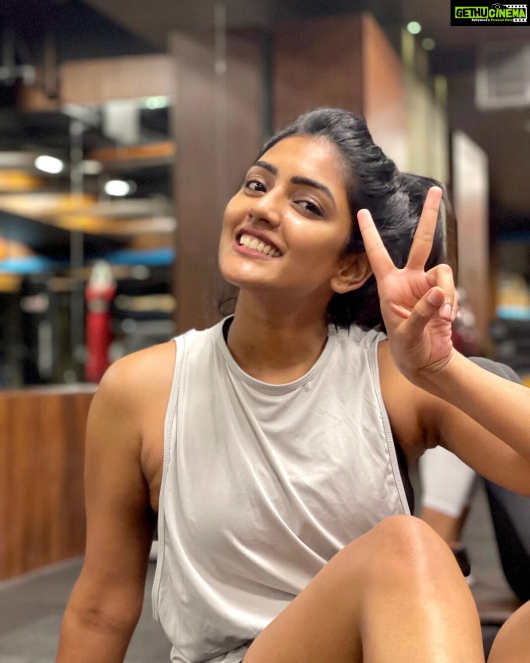 Eesha Rebba Instagram - ‘Workout and pose’ is what we believe in 🙈🐷🤓 📸: @shivani_rajashekar1 💓