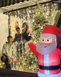 Erica Fernandes Instagram - Christmas party pics part 2 #aboutlastnight #christmas #kuchranggang