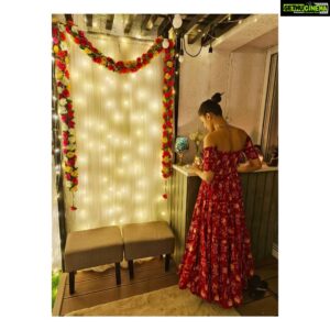 Erica Fernandes Instagram - Happy Diwali 😁 🎆
Outfit @aachho x @dinky_nirh
#aboutlastnight #happydiwali