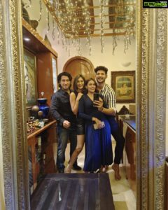 Erica Fernandes Instagram - New year's eve celebrations be like.... I really hv no clue what @hair_by_rahulsharma is up to. #newyearseve #newyear #2022 #ericafernandes