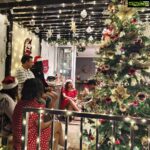 Erica Fernandes Instagram – Christmas Dinner with the Fam Bam 
#aboutlastnight #christmas #ericafernandes #dinner