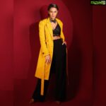 Erica Fernandes Instagram - A woman needs good basics. 😃 * * Coat and trousers @worldofasra Shoes @oceedeeshoes Outfit courtesy @shrushti_216 📸 @prashantsamtani . #ericafernandes #ejf #fashion #basics #yellowandblack #instafashion #instadaily