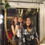 Erica Fernandes Instagram - That's me by myself and then swipe left to see me with my girls 🤭 #bff #christmas #ericafernandes