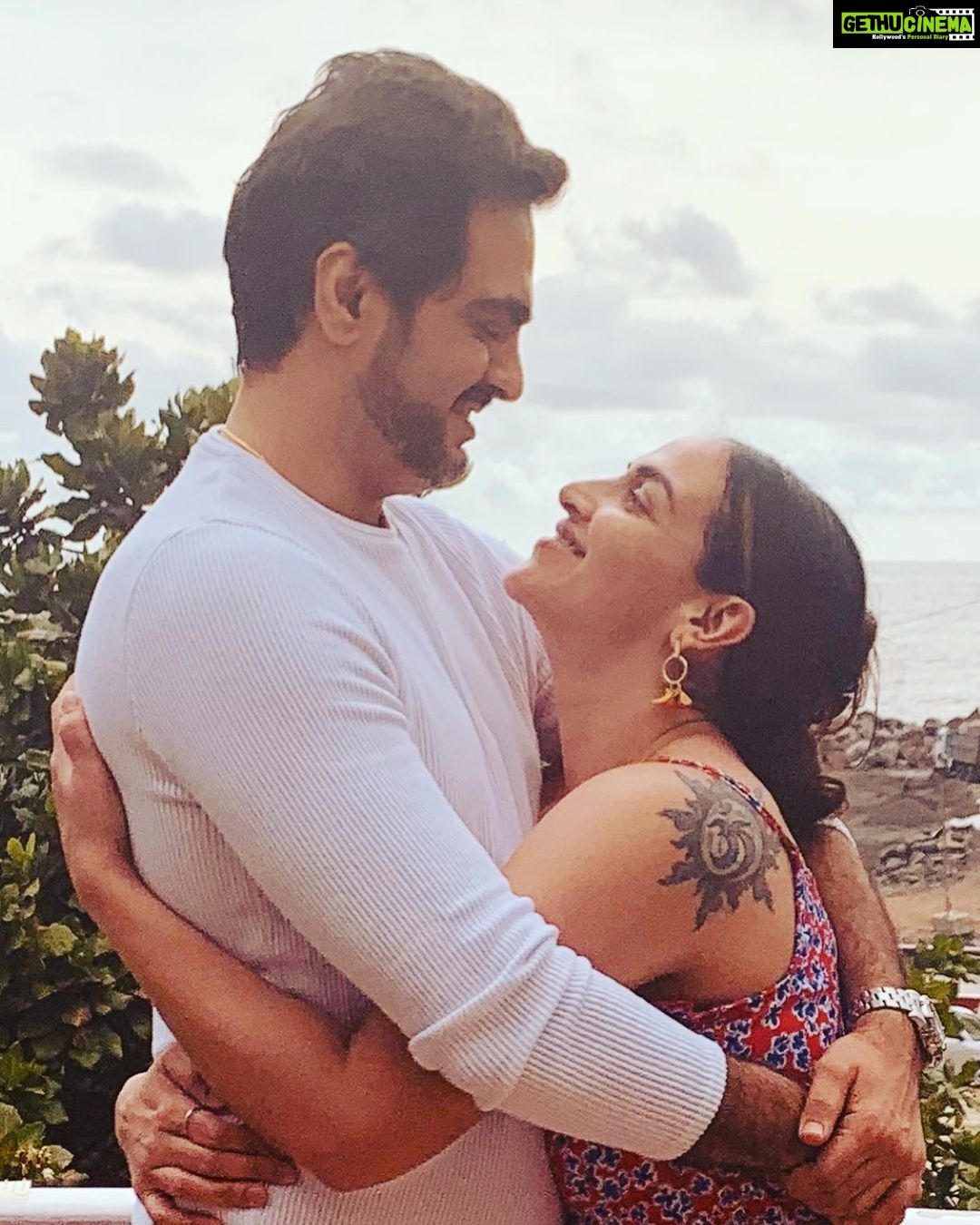 Esha Deol Instagram - Happy birthday to the love of my life , my best friend, my boyfriend, my husband & Radhya Miuโs Dadaa ..... I just love you! โฅ๏ธ๐งฟ๐ค ๐๐ god bless u ! @bharattakhtani3 stay happy & healthy always!
