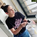Esha Deol Instagram – My Monday morning starts with #immunitybuilding 💪🏻 Yoga followed by my @soulfuelindia Protein shake. As usual heading into another super busy week, so nothing like a little moving🧘‍♀️and shaking🥤to get me revved up! 
P.S. – Did you know that your immune system is made up of proteins and needs new protein synthesis to function well? So come on, it’s time to get movin, shakin and maybe groovin too! 

#immunityboost #soulfuel #mondaymotivation #cleanprotein #wheyprotein