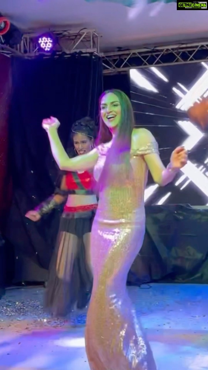 Esha Deol Instagram - Thank you Sri Lanka for the warm welcome as always . Loved spending time with you all at #ballyscasino See you soon till then keep playing keep winning & take care. ♥️🧿 #srilanka #ballyscasino #playing #winning #casinovisit @ballysentertainment @shaikfazilballys @palsandpeersentertainment