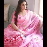 Esha Deol Instagram - The colour 'pink' is considered auspicious as it depicts hope, self-refinement, and social upliftment. We worship Goddess Mahagauri, the extreme manifestation of Goddess Durga, a symbol of purity and serenity. Goddess Mahagauri has the power to fulfill all the desires of her devotees. ♥️🧿 #Navratri2021 Outfit by @aachho Jewellery by @rubansaccessories Styled by @kareenparwani Style team @styledbyanuja @anushkasolanki98 Photographer: @popmercy @palsandpeersentairtainment Hair & Makeup: @_narendrajadhav_ & #JayaSurve @withvikram @sachinsensei
