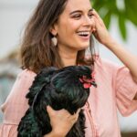Evelyn Sharma Instagram - Finally did a new photoshoot and of course the chicken escaped… lol 🤦🏻‍♀️ we had to chase it around the yard for half an hour before I finally caught it!! 😅 🐓 #countrylife #australia #desigirl #countrygirl #chickensofinstagram #newphoto #comingsoon