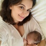 Evelyn Sharma Instagram – Oh the bliss of motherhood.. 🥰 aka the five minutes in between complete chaos! 😮‍💨😅👼🏻